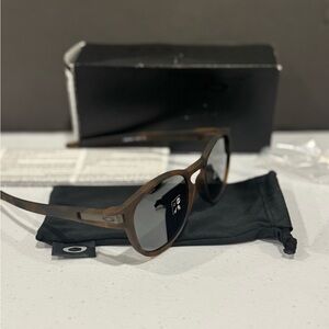 Oakley Unisex Sunglasses
